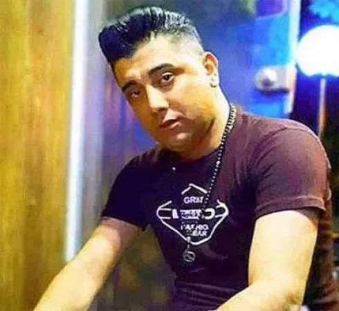 دانلود آهنگ دل اون میشکنه میباره چشماش خدانگهدار گریه نکن یار سعید کریمی