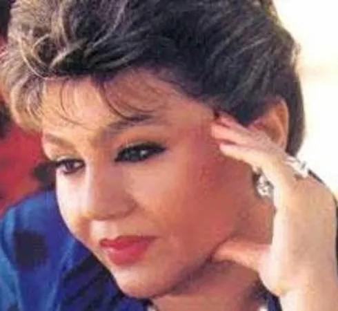 دانلود آهنگ هر کس دلبری اگه داره من تورو دارم صدای زن ریمیکس هایده