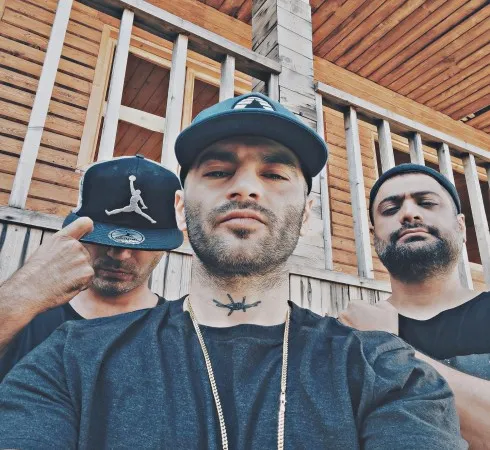 دانلود آهنگ خودم باید دقت میکردم تو انتخابم ریمیکس و اصلی یاس