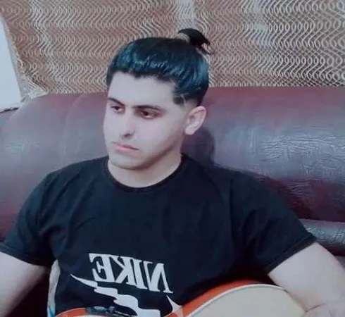 دانلود آهنگ گل ساده وفایی چه مادر با صفایی حسام الدین رضایی دانلود آهنگ گل ساده وفایی چه مادر با صفایی حسام الدین رضایی