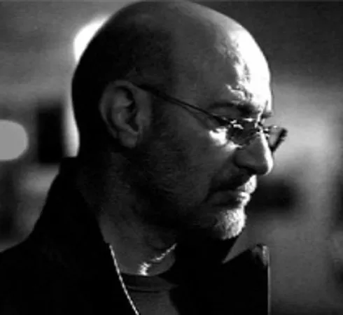 دانلود آهنگ فرشته ی عذاب عشق هوش مصنوعی ریمیکس سیاوش قمیشی