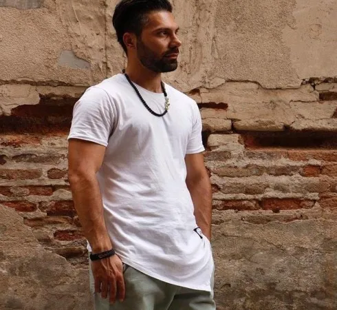 دانلود آهنگ هر چی باعث شد به تو نزدیک شم و دوست دارم ریمیکس بیس دار و اصلی میثم مهراج