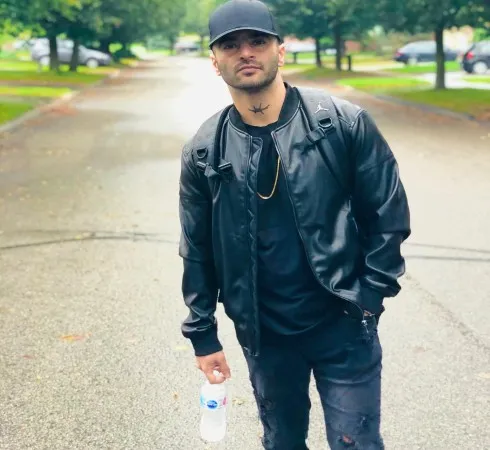 دانلود آهنگ سخته حرفم ولی باید رفت دیگه تمومه دیگه بریدم ریمیکس و اصلی یاس