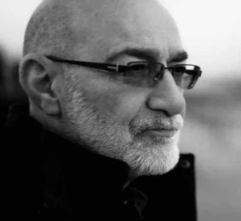 دانلود آهنگ نیستی منو تنها میذاری پیش سنگا ریمیکس هوش مصنوعی سیاوش قمیشی