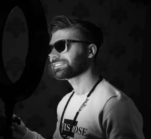 دانلود آهنگ میدونم بگی نگی شدم رفیق تو رگیت ریمیکس بیس دار و اصلی میثم مهراج دانلود آهنگ میدونم بگی نگی شدم رفیق تو رگیت ریمیکس بیس دار و اصلی میثم مهراج