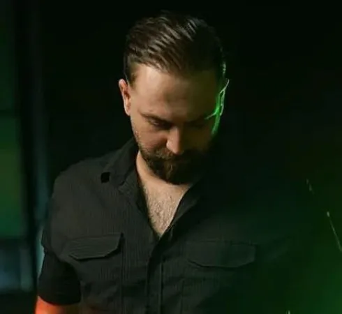 دانلود آهنگ بین منو تو عشق که موج میزنه ریمیکس بیس دار و اصلی احمد صفایی دانلود آهنگ بین منو تو عشق که موج میزنه ریمیکس بیس دار و اصلی احمد صفایی