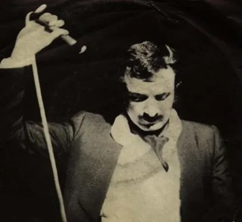 دانلود آهنگ با گوشه ی چشم نظری به ما کن ریمیکس رقصی + اصلی حسن شماعی زاده