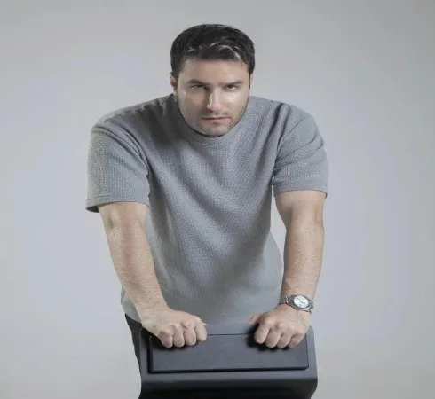 دانلود آهنگ خودش کنارم قلبش اینجا نه محسن یگانه  و  مهدی احمدوند دانلود آهنگ خودش کنارم قلبش اینجا نه محسن یگانه  و  مهدی احمدوند