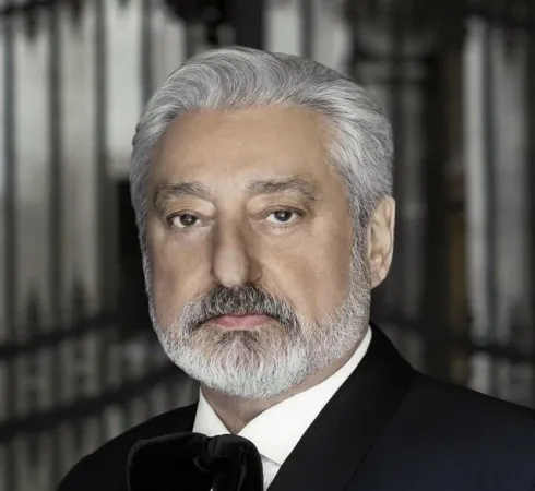 دانلود آهنگ این درخت محکم و تناوره ریمیکس ابی