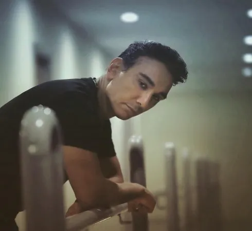 دانلود آهنگ الان که میمیری براش ولی یه جایی آخراش ریمیکس + ورژن گیتار شادمهر عقیلی و محسن یگانه دانلود آهنگ الان که میمیری براش ولی یه جایی آخراش ریمیکس + ورژن گیتار شادمهر عقیلی و محسن یگانه