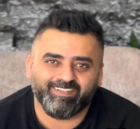 دانلود آهنگ نارو نزن از پشت سر ای نامسلمون رضا غلامی دانلود آهنگ نارو نزن از پشت سر ای نامسلمون رضا غلامی