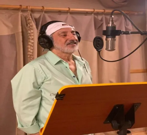 دانلود آهنگ هنوزم داد می زنی تو آیینه ی من ریمیکس و اصلی ابی دانلود آهنگ هنوزم داد می زنی تو آیینه ی من ریمیکس و اصلی ابی