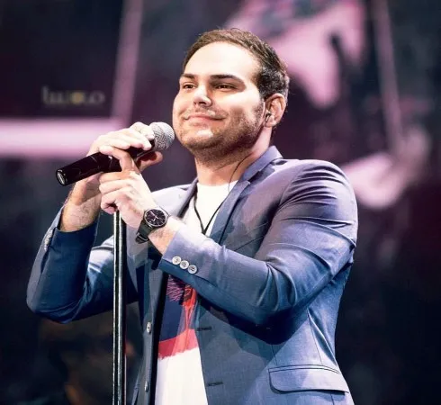 دانلود آهنگ اگه من دارم باهات میجنگم ریمیکس و اصلی سیامک عباسی دانلود آهنگ اگه من دارم باهات میجنگم ریمیکس و اصلی سیامک عباسی