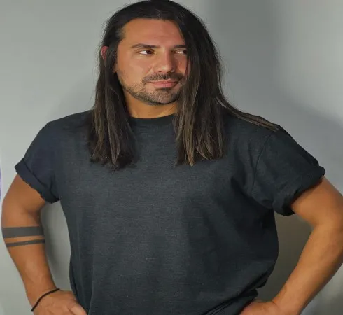 دانلود آهنگ منم دلم تنگ شده برات این روزا رو میگذرونم ریمیکس صدای زن امیر عباس گلاب