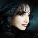 دانلود آهنگ نمیدونم کدوم گل را بچینم عزیز بشینه کنارم ریمیکس صدای زن حمیرا