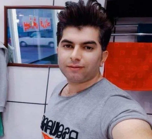 دانلود آهنگ مرحم زخم و غصه هام مادر فداتشم علی رزاقی دانلود آهنگ مرحم زخم و غصه هام مادر فداتشم علی رزاقی